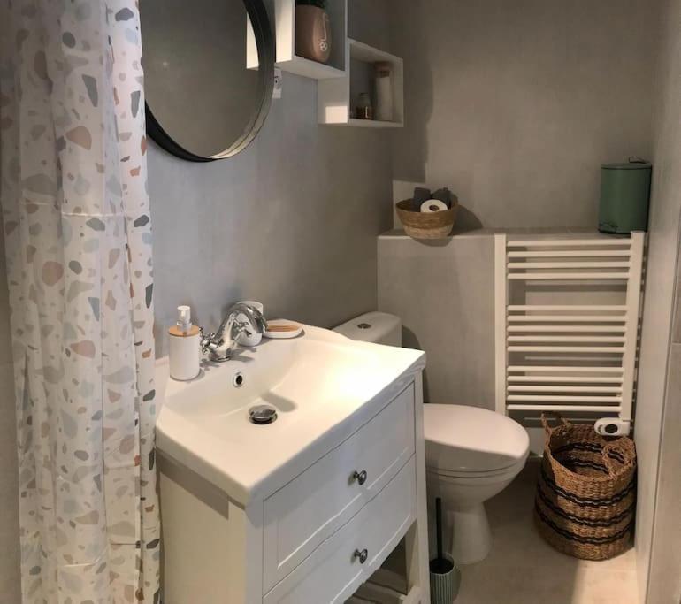 Lumineux Studio Sous Les Toits De Menton Exterior photo
